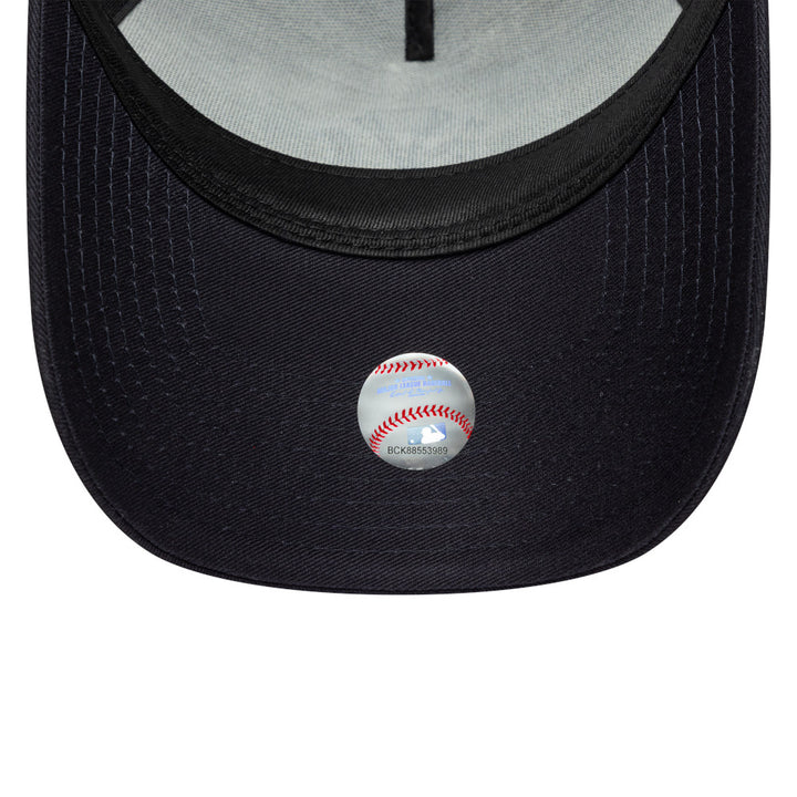 9FORTY E-Frame Trucker New York Yankees Outline Navy Snapback