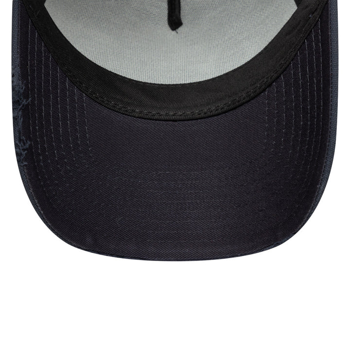 9FORTY E-Frame Trucker New Era Oval Canvas Distress Navy Snapback