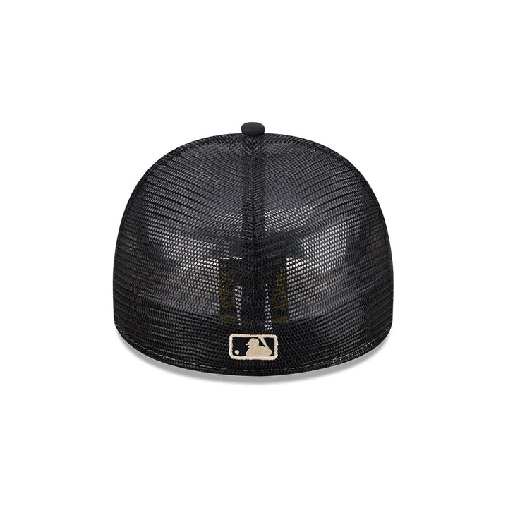 59FIFTY A-Frame Pre-Curved Trucker Chicago White Sox 59FIFTY® Day 2-Tone Black Visor Chrome White Fitted