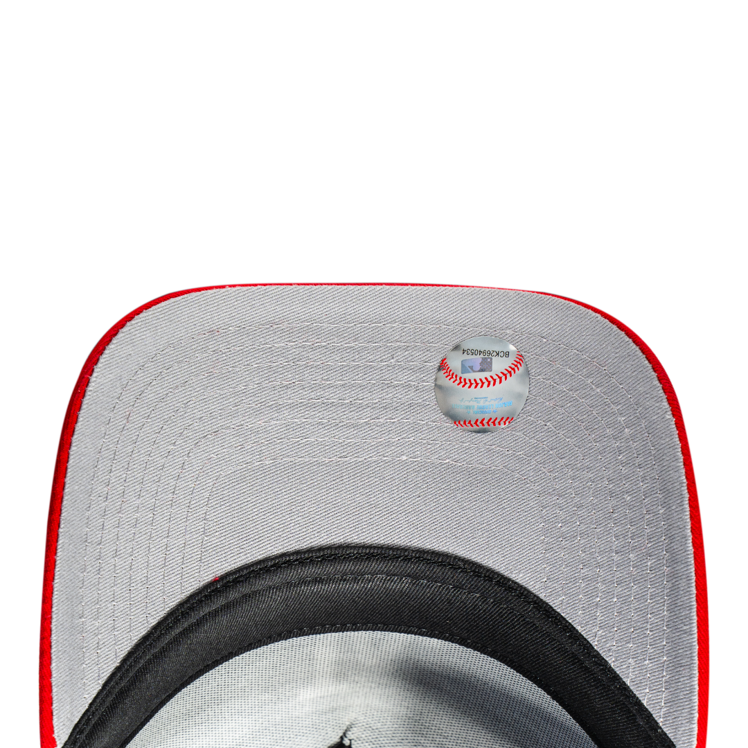 9FORTY A-Frame Trucker Chicago White Sox Black Scarlet Snapback