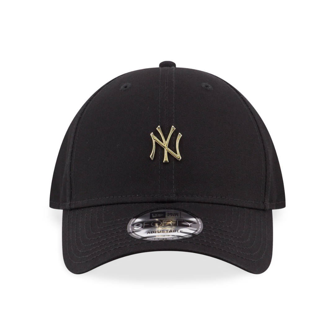 9FORTY New York Yankees Metal Badge Gold Black Adjustable