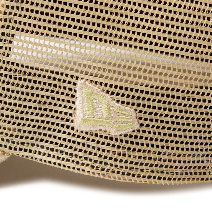 9FORTY Golf A-Frame Trucker Paper Box Logo Beige Snapback