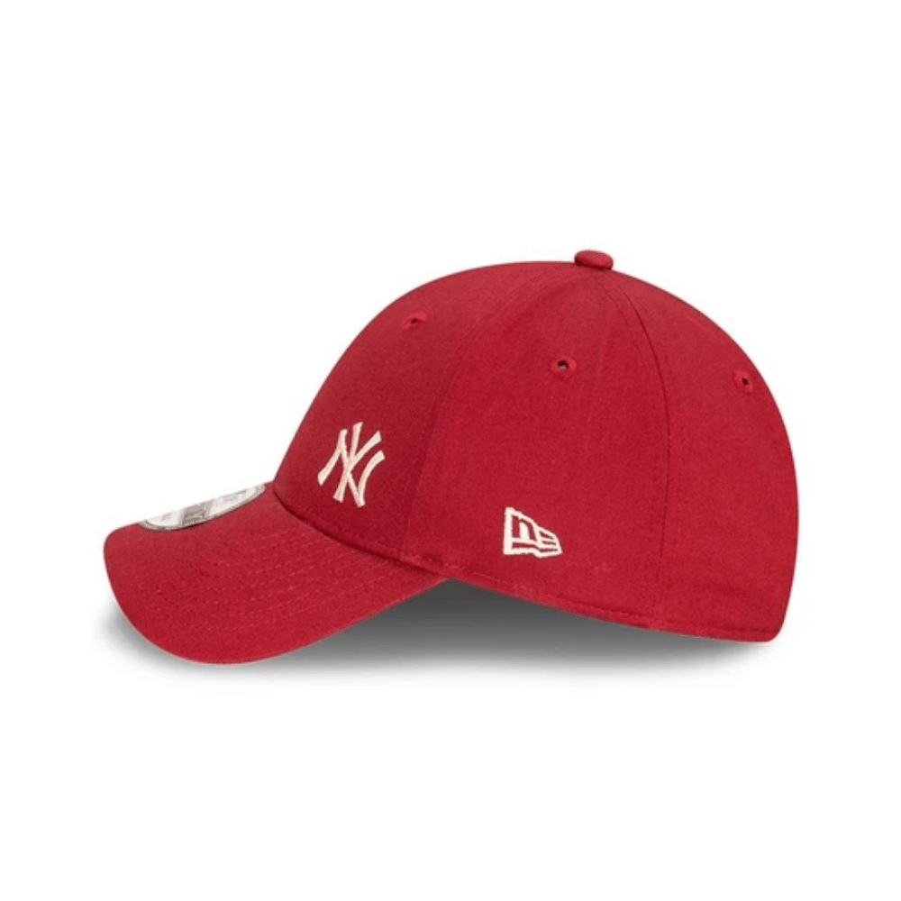 9FORTY New York Yankees Flawless Mix Cardinal Adjustable